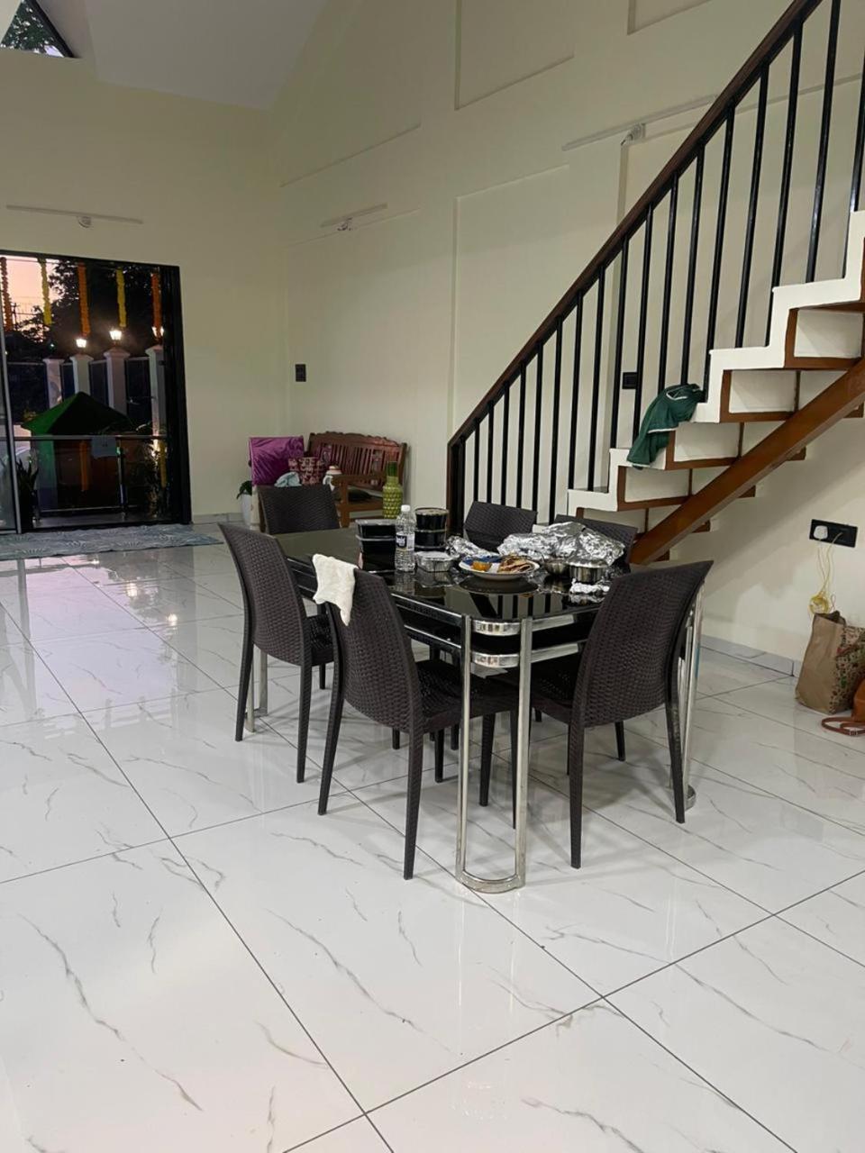 Lavish Villa - 3 Bhk Pool With Lawn โลนาวาลา ภายนอก รูปภาพ